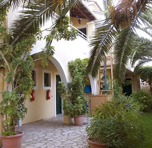 Katerina Pool * 阿查拉维