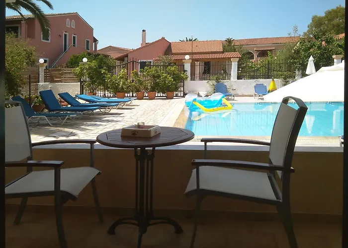 Katerina Pool * 阿查拉维